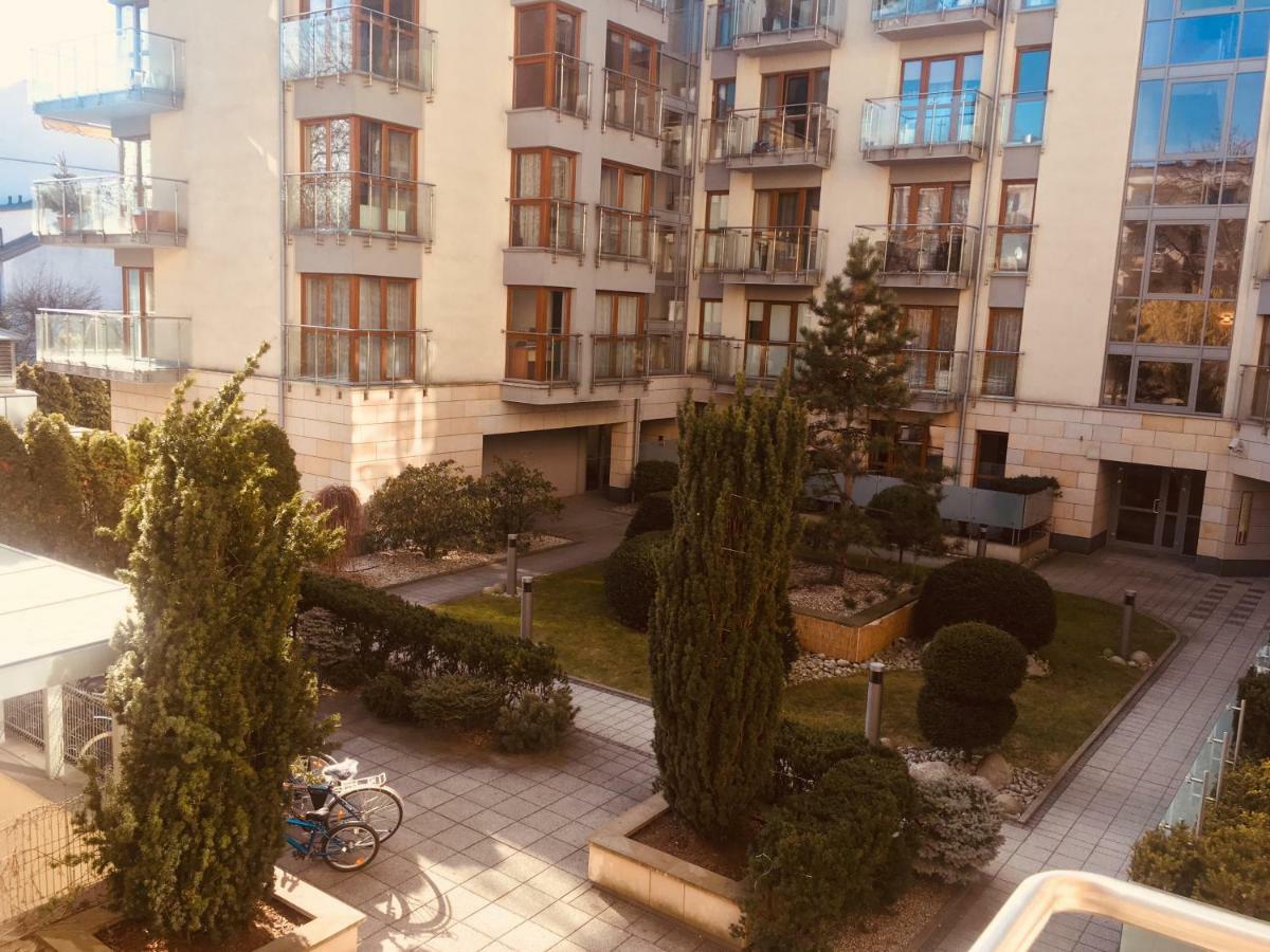 Family Apartments - Private Parking Cracovie Extérieur photo